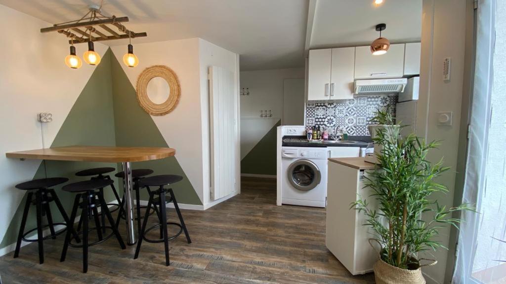 Retour Aux Sources Apartment Роаян Екстериор снимка